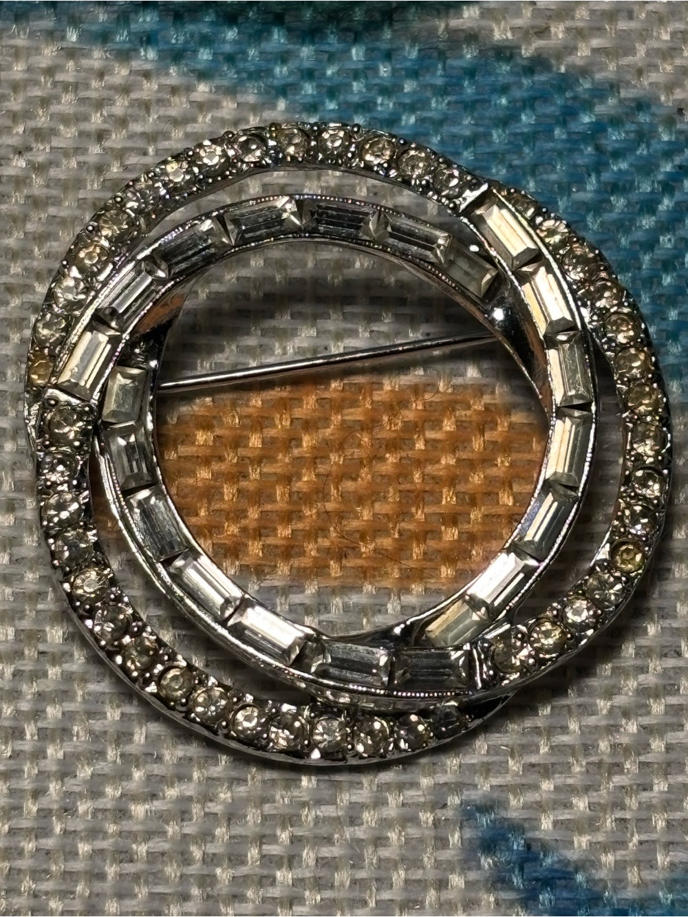 Gorgeous PELL Crystal Double-Row Circular Brooch - Silver Tone